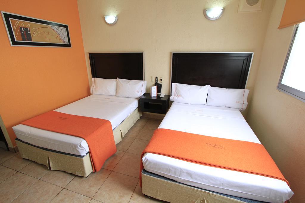 Hotel Estadio غوادالاجارا الغرفة الصورة
