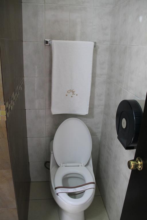Hotel Estadio غوادالاجارا الغرفة الصورة