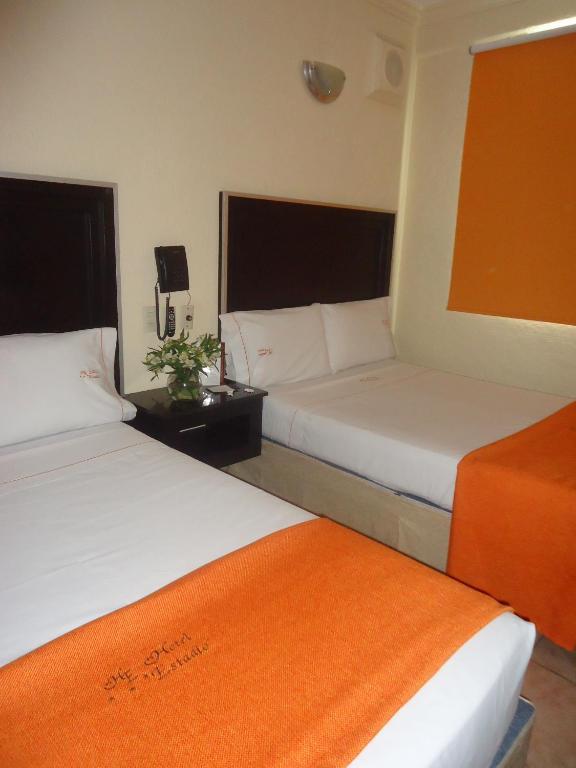 Hotel Estadio غوادالاجارا الغرفة الصورة