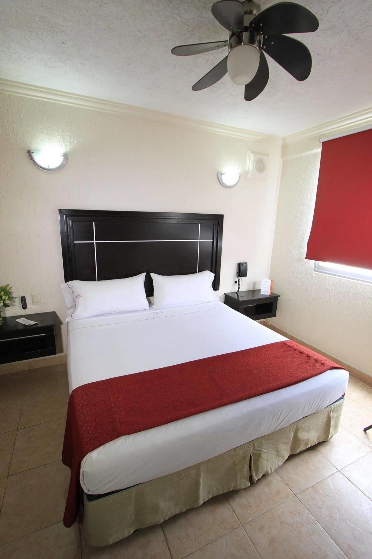 Hotel Estadio غوادالاجارا المظهر الخارجي الصورة